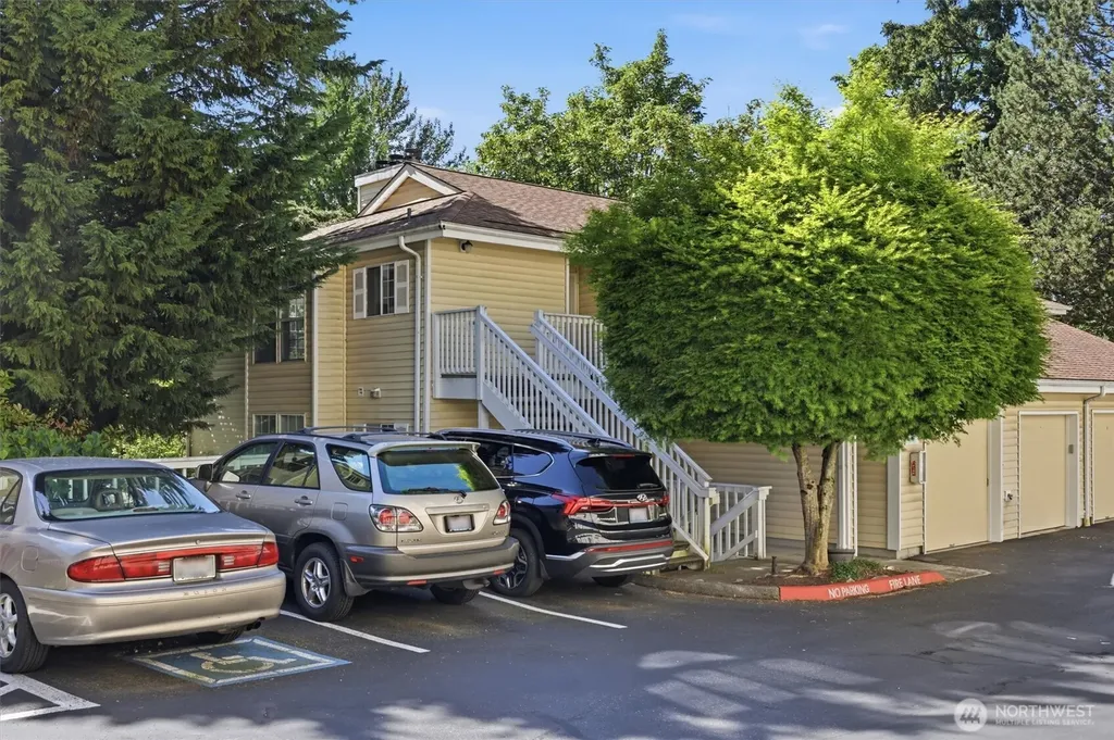 2560 118th Avenue SE Bellevue WA 98005