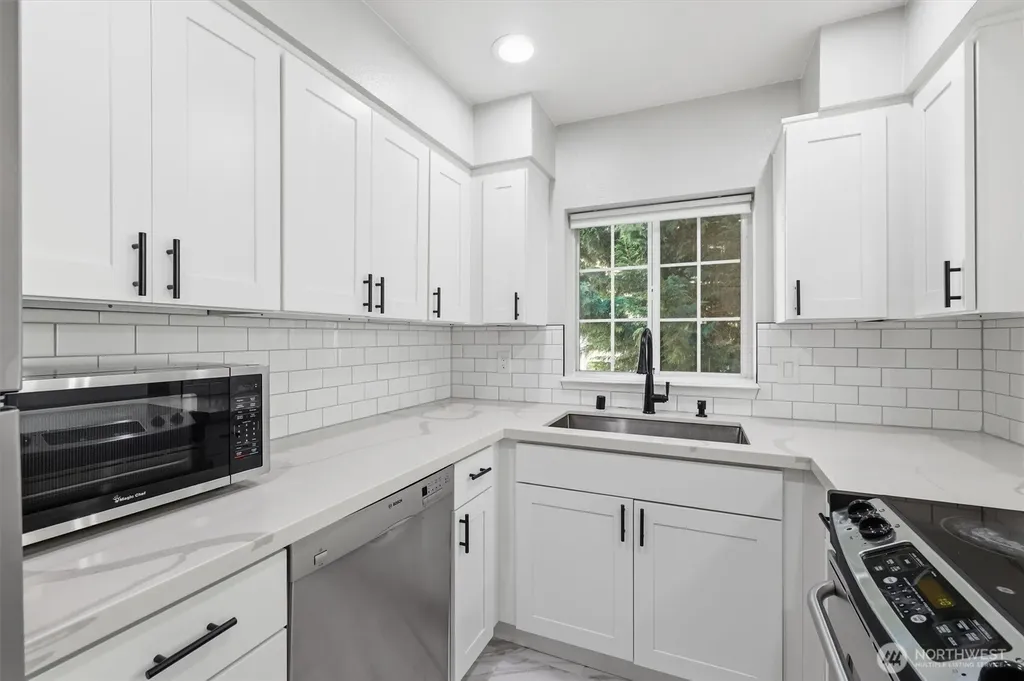 2560 118th Avenue SE Bellevue WA 98005