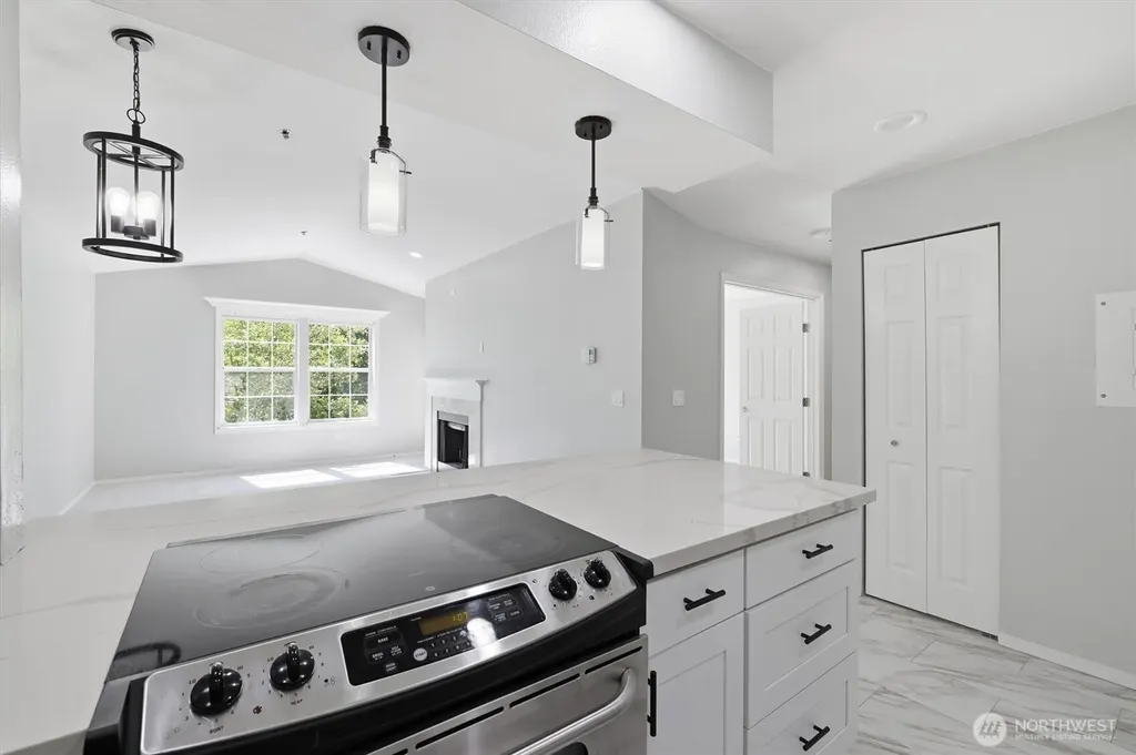 2560 118th Avenue SE Bellevue WA 98005