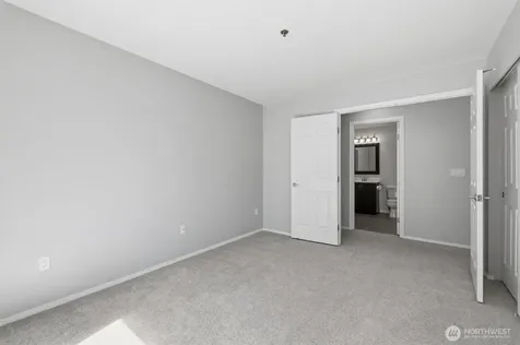 2560 118th Avenue SE Bellevue WA 98005