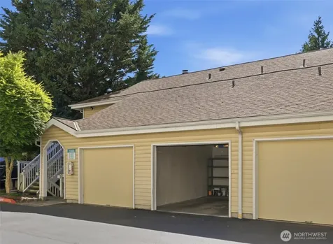 2560 118th Avenue SE Bellevue WA 98005