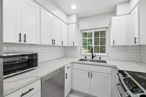 2560 118th Avenue SE Bellevue WA 98005