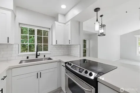 2560 118th Avenue SE Bellevue WA 98005