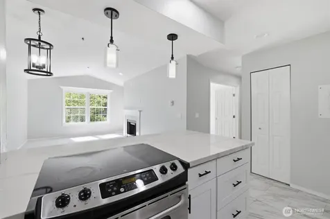 2560 118th Avenue SE Bellevue WA 98005