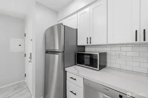 2560 118th Avenue SE Bellevue WA 98005