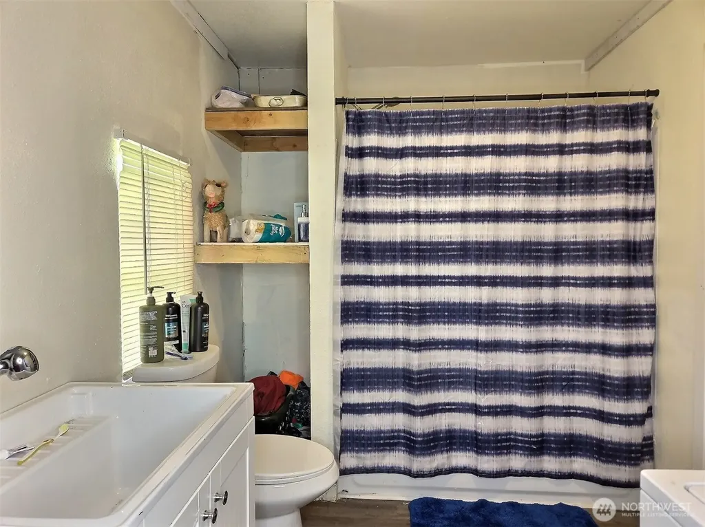 294 W Satsop Drive Elma WA 98541