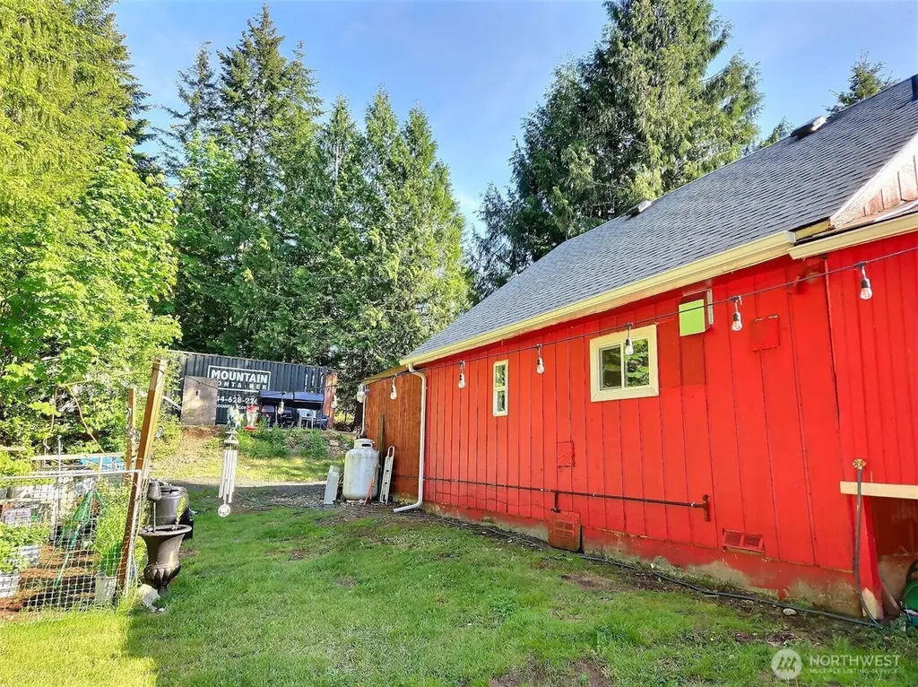 294 W Satsop Drive Elma WA 98541