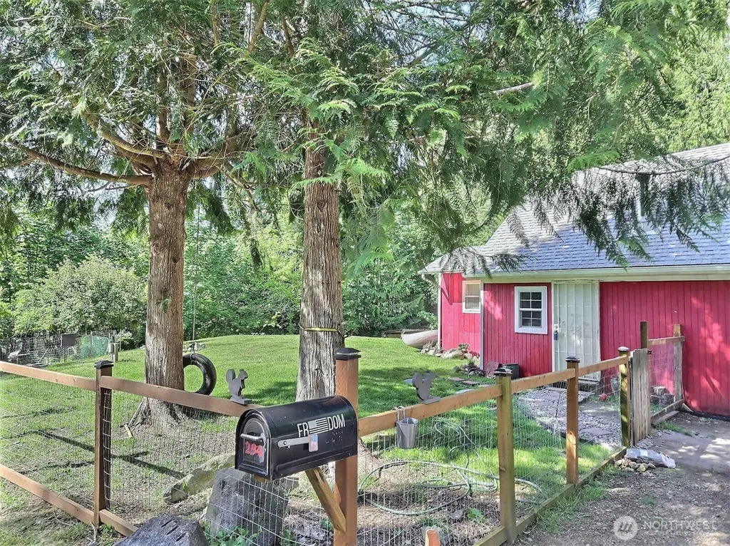 294 W Satsop Drive Elma WA 98541