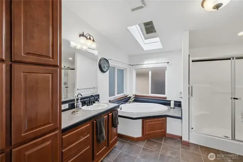 18425 NE 95th Street Redmond WA 98052