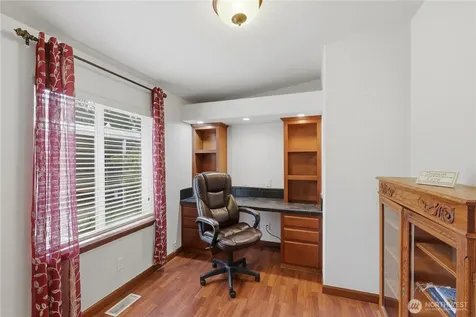 18425 NE 95th Street Redmond WA 98052
