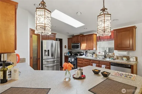 18425 NE 95th Street Redmond WA 98052