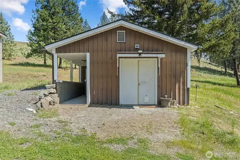 970 Kitt Narcisse Road Colville WA 99114