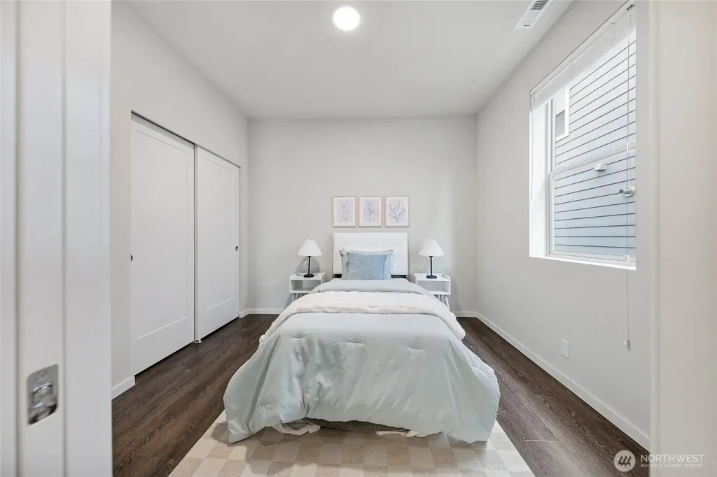 287 SW 97th Place Seattle WA 98106