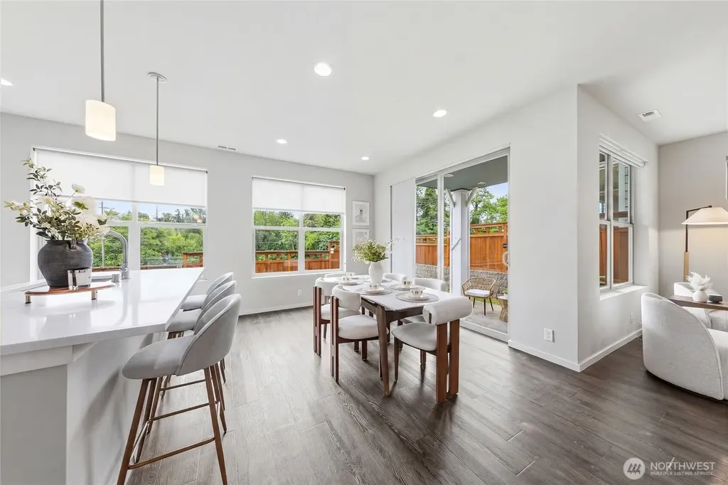 287 SW 97th Place Seattle WA 98106
