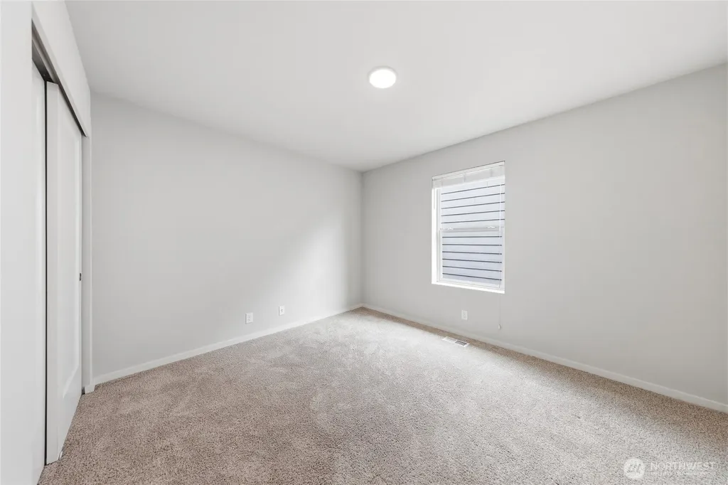287 SW 97th Place Seattle WA 98106