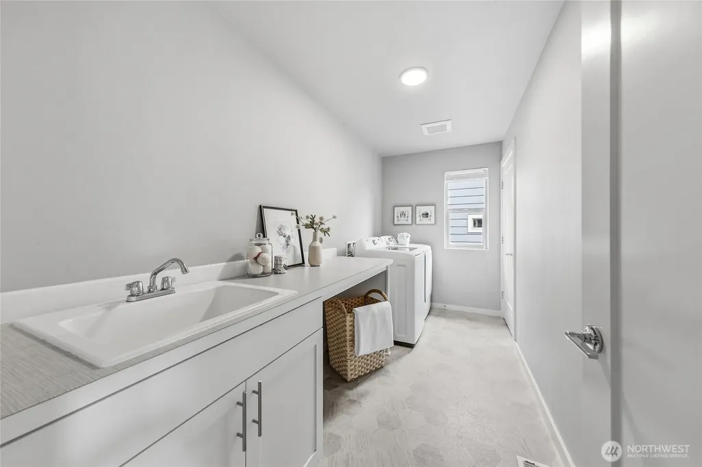 287 SW 97th Place Seattle WA 98106