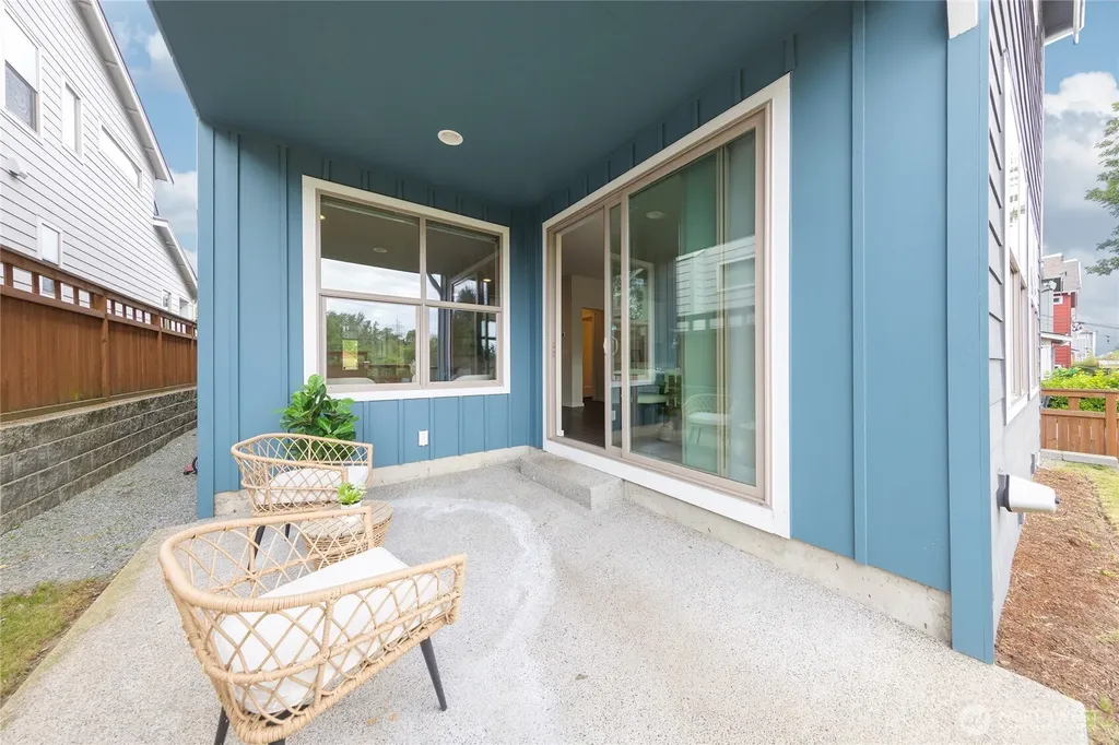 287 SW 97th Place Seattle WA 98106