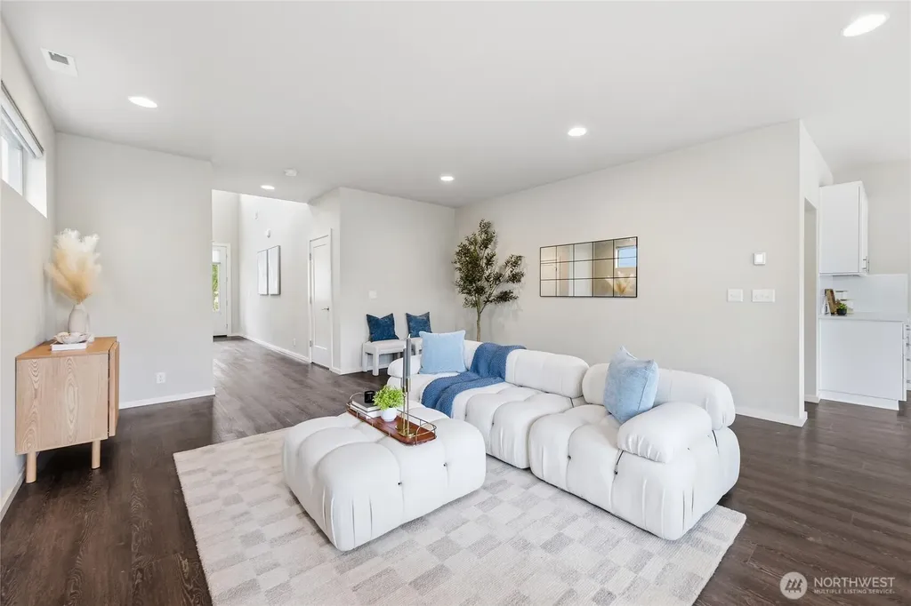 287 SW 97th Place Seattle WA 98106