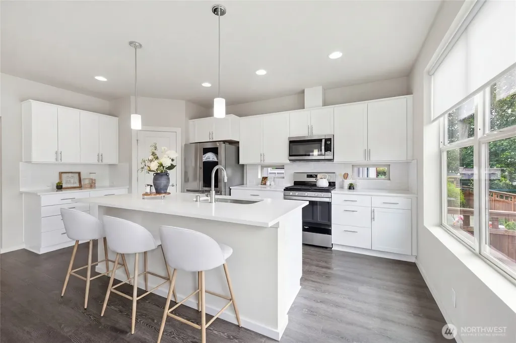 287 SW 97th Place Seattle WA 98106
