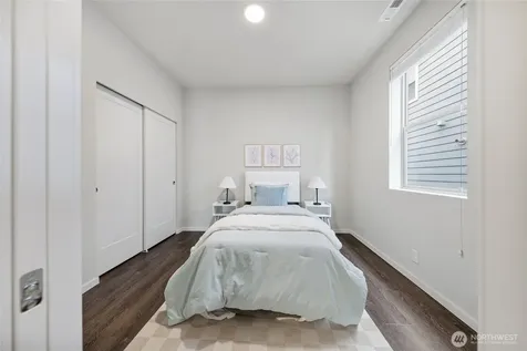 287 SW 97th Place Seattle WA 98106