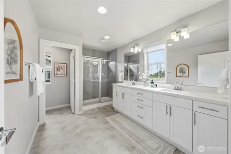287 SW 97th Place Seattle WA 98106