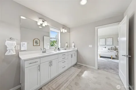 287 SW 97th Place Seattle WA 98106
