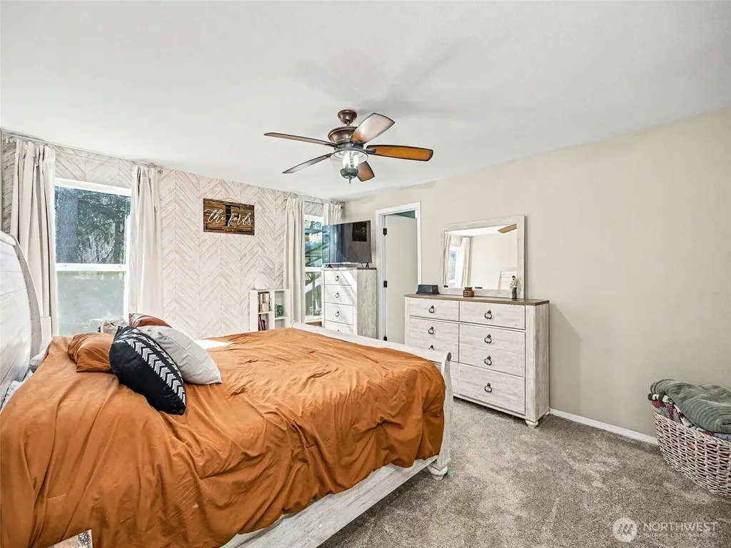 645 Orville Road E Eatonville WA 98328