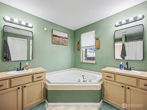 645 Orville Road E Eatonville WA 98328