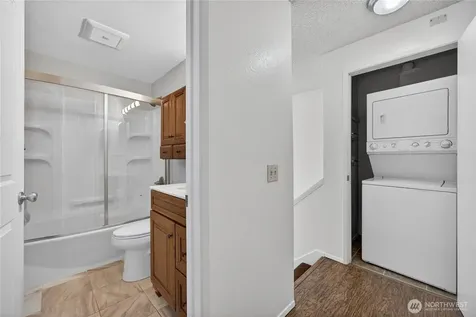 10037 NE 138th Place Kirkland WA 98034