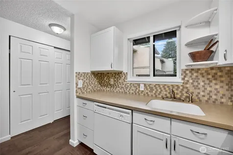 10037 NE 138th Place Kirkland WA 98034