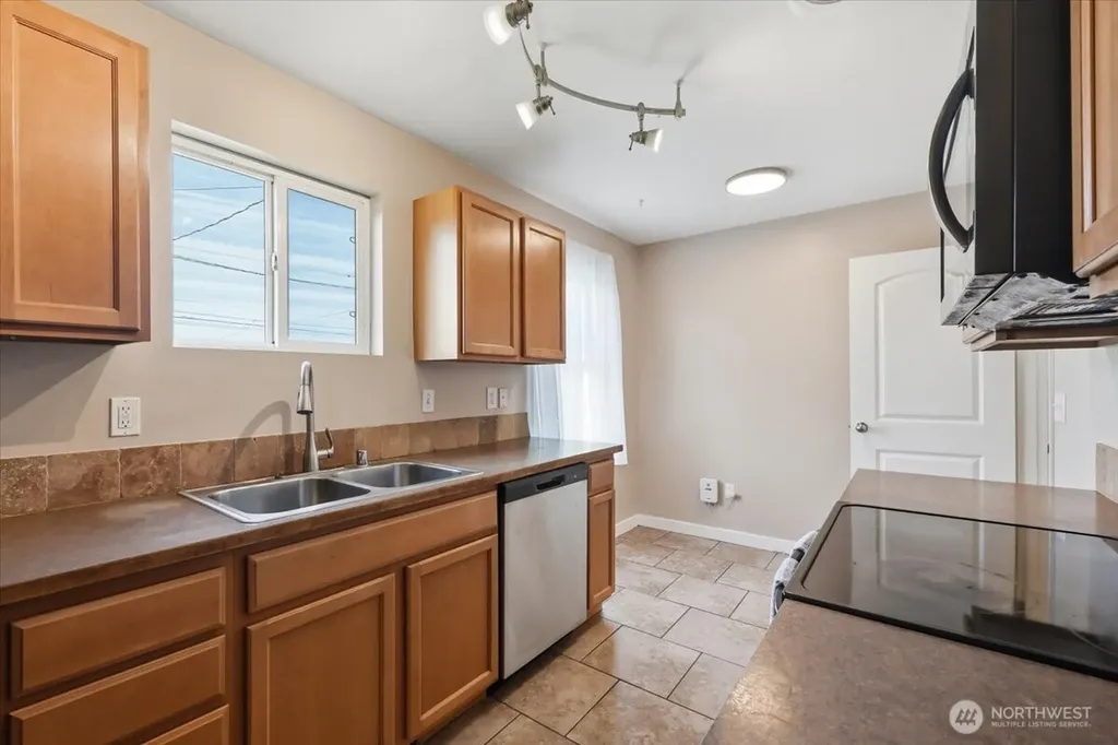 1324 E Kiernan Avenue Spokane WA 99207