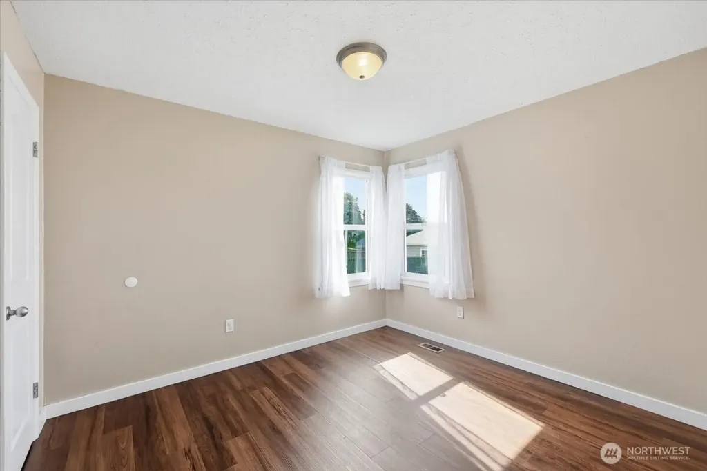 1324 E Kiernan Avenue Spokane WA 99207