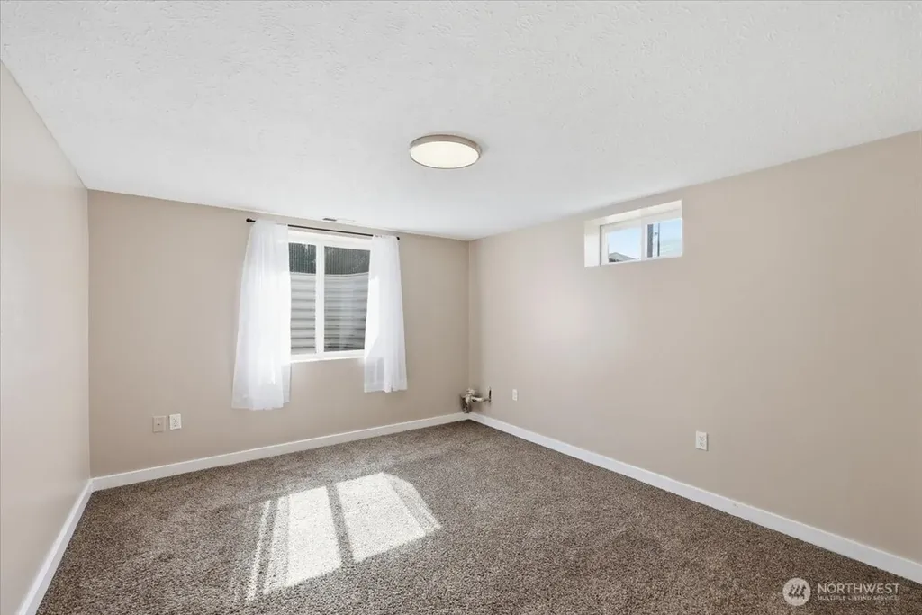 1324 E Kiernan Avenue Spokane WA 99207