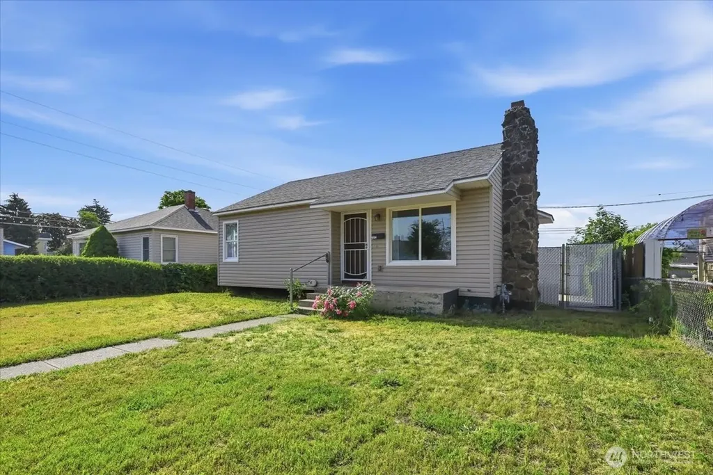 1324 E Kiernan Avenue Spokane WA 99207