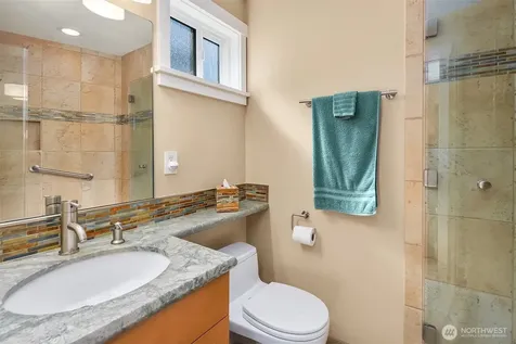 10 E Roanoke Street Seattle WA 98102