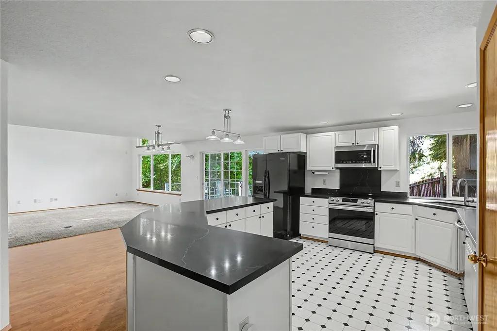 5436 Reklau Road SE Olympia WA 98513