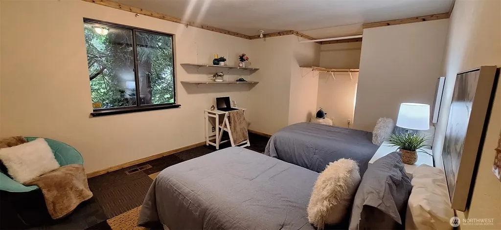 5436 Rehklau Road SE Olympia WA 98513
