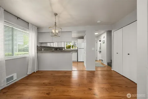 1526 192nd Street SE Bothell WA 98012