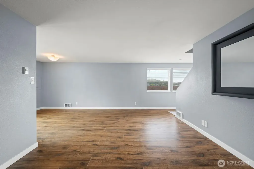 2052 E Wright Avenue Tacoma WA 98404