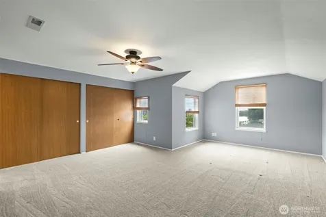 2052 E Wright Avenue Tacoma WA 98404