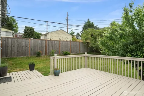 2052 E Wright Avenue Tacoma WA 98404