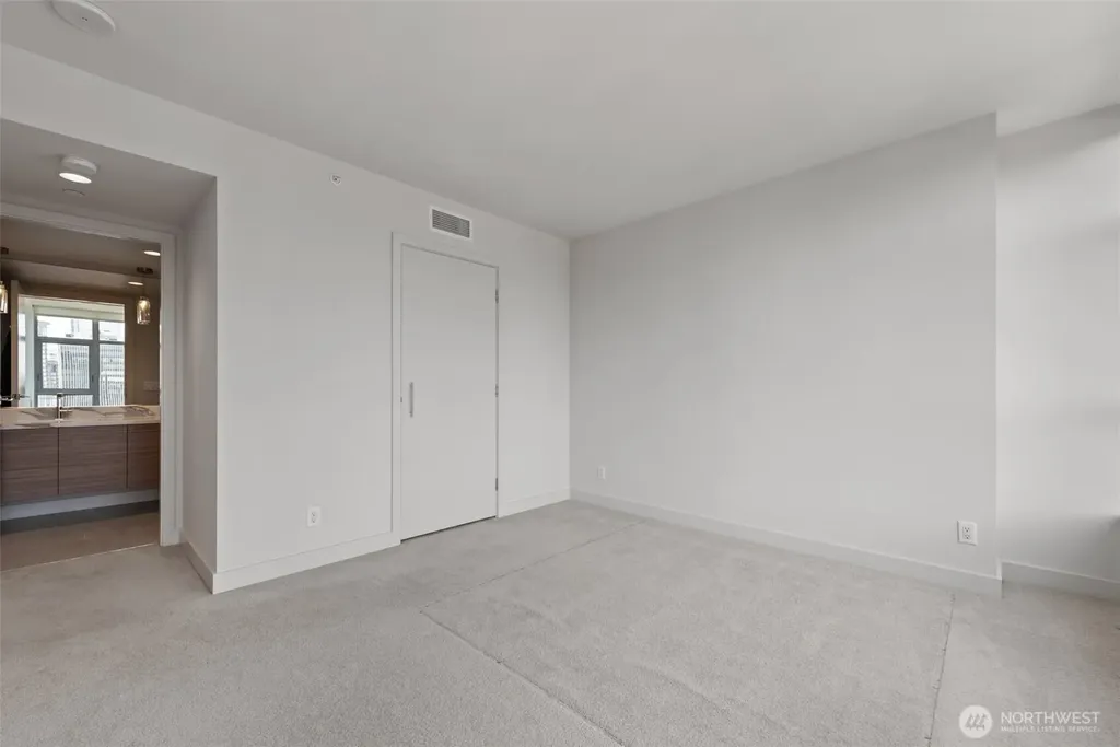 588 Bell Street Seattle WA 98121