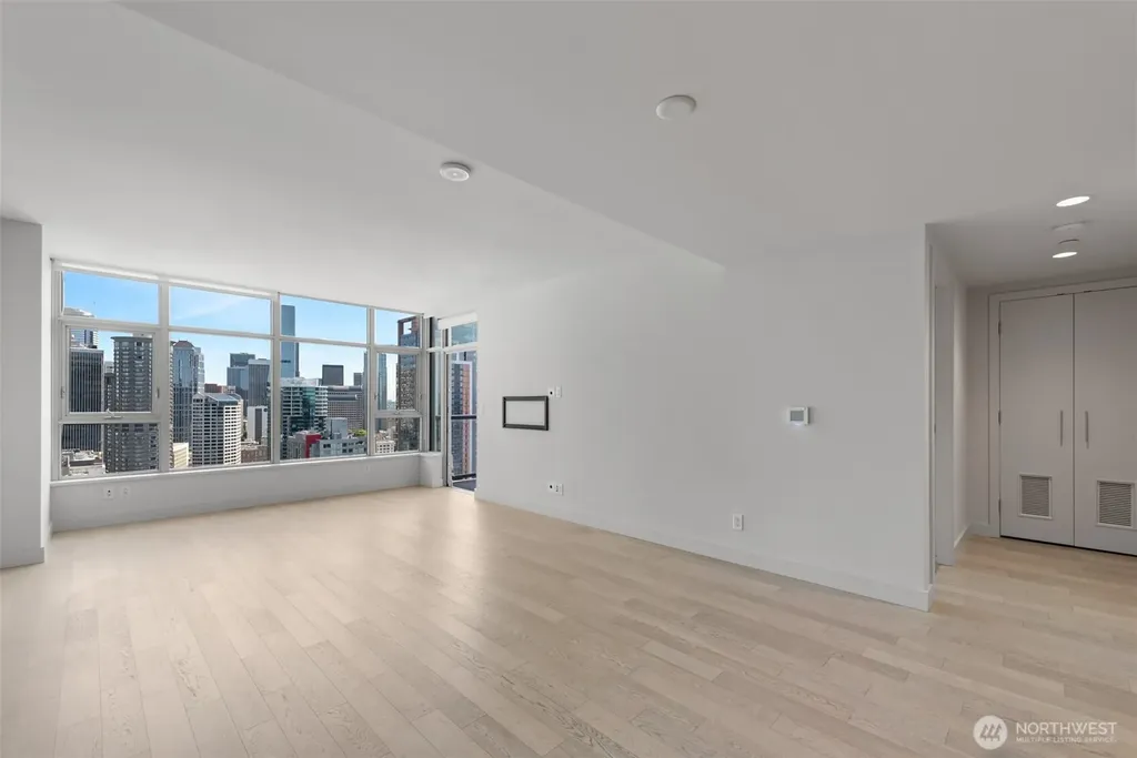 588 Bell Street Seattle WA 98121