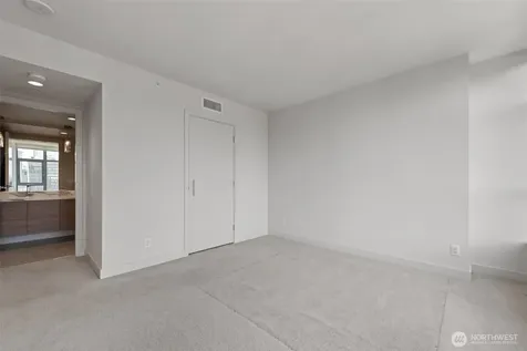 588 Bell Street Seattle WA 98121
