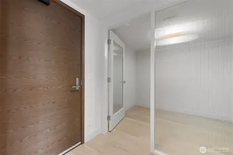 588 Bell Street Seattle WA 98121
