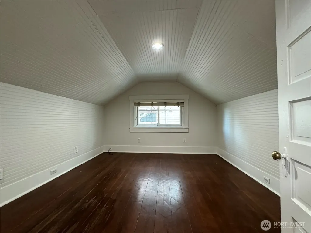 811 NE 66th Street Seattle WA 98115