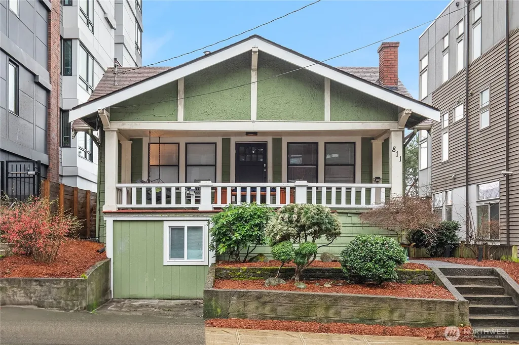 811 NE 66th Street Seattle WA 98115