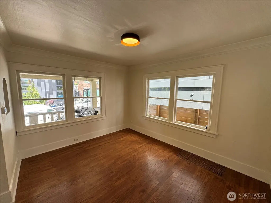 811 NE 66th Street Seattle WA 98115