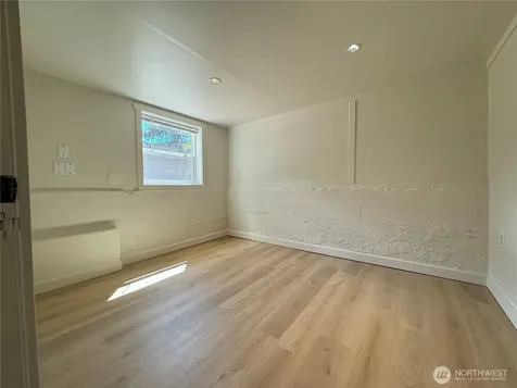 811 NE 66th Street Seattle WA 98115