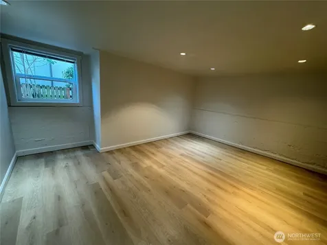 811 NE 66th Street Seattle WA 98115